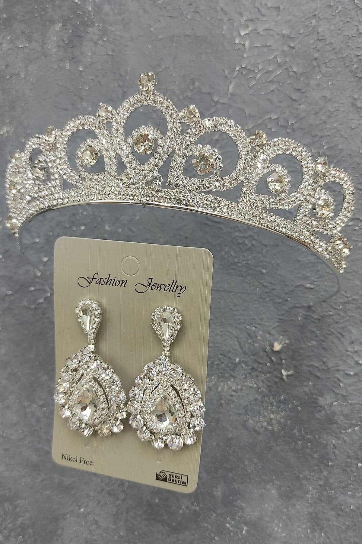 Angel Model Bridal Crown and Shuttle Stone Earrings