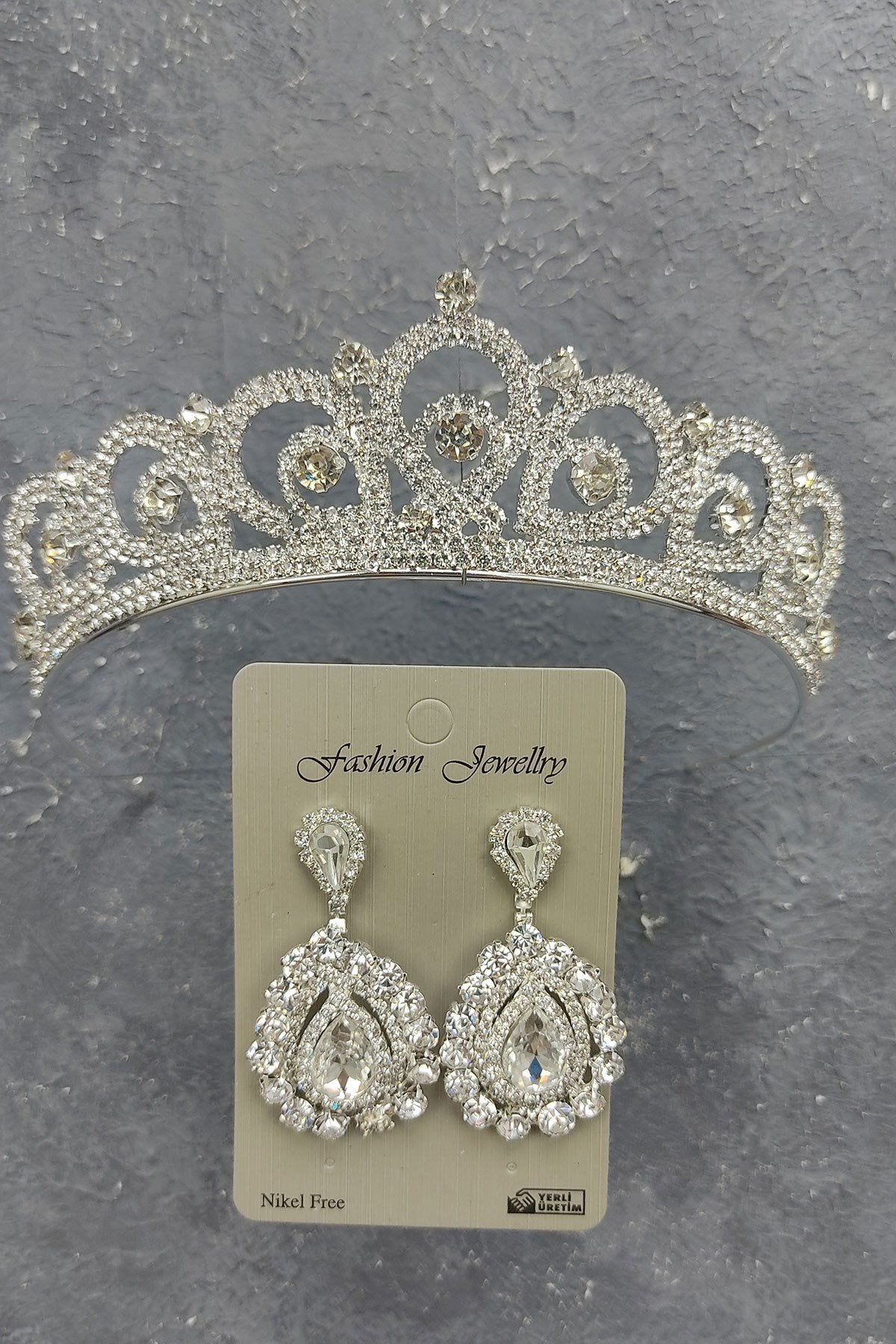 Angel Model Bridal Crown and Shuttle Stone Earrings