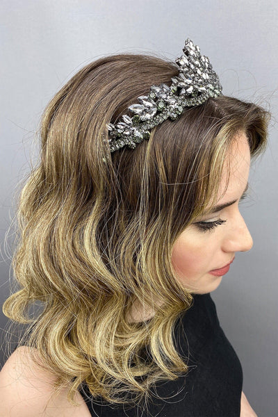 Anthracite Gray Berlin Model Bridal Henna Crown
