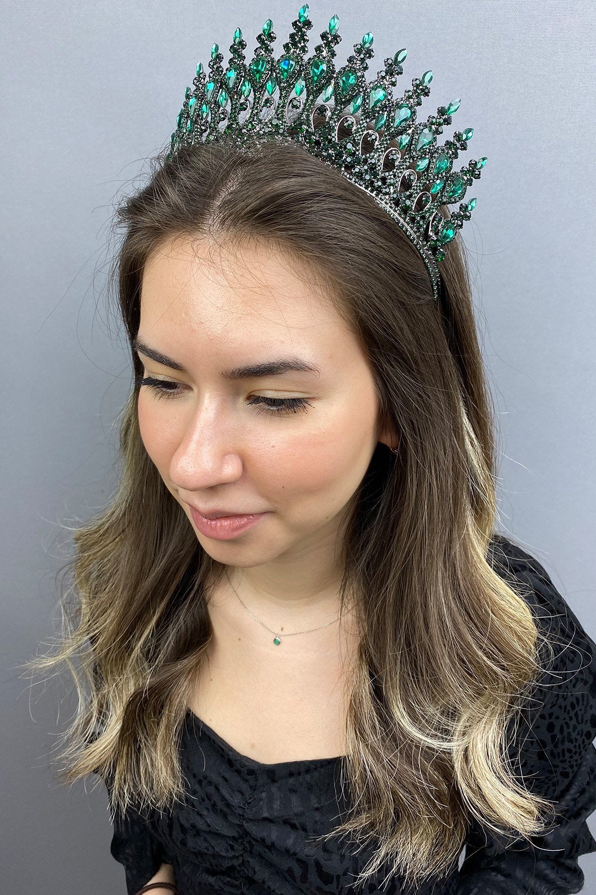 Anthracite Emerald Green Henna Bridal Crown