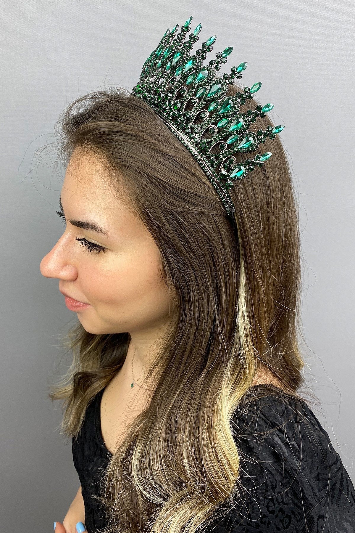 Anthracite Emerald Green Henna Bridal Crown